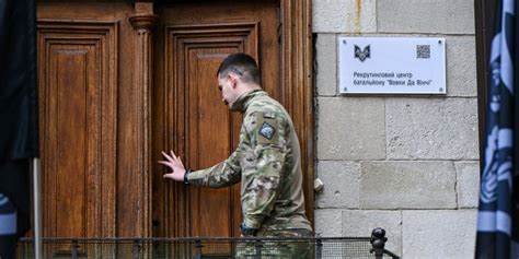 He Moderated the R/Ukraine Subreddit. Now, He's Being Called to Fight.